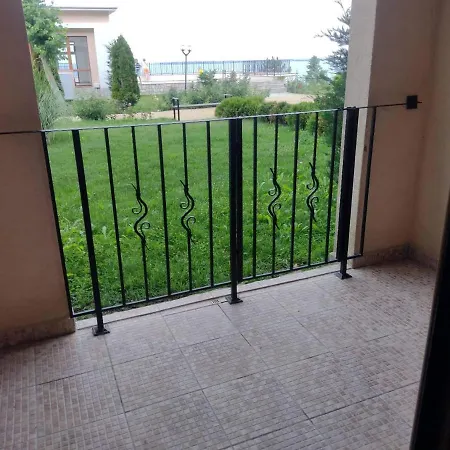 公寓 Fort Noks Apartman